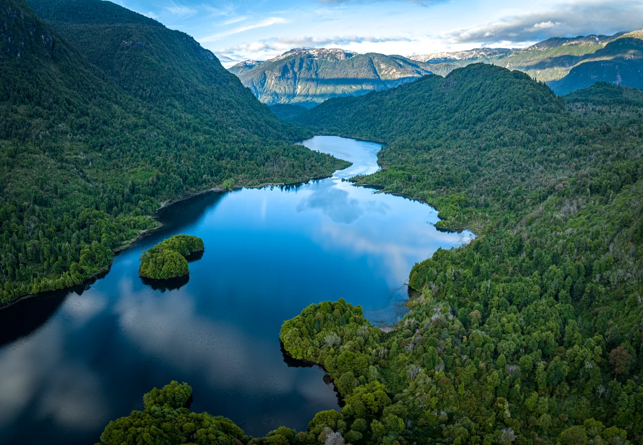Aerial view of Lago Presidente Roosevelt